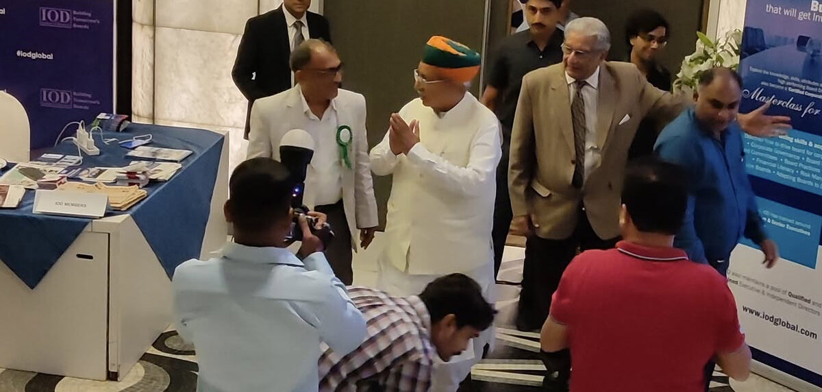 Meeting with Dr. Arjun Ram Meghwal, Union Minister Law & Justice, IAS.